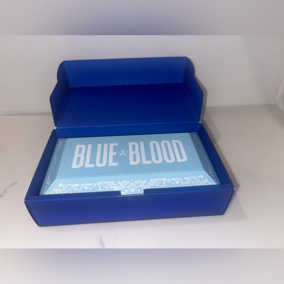 Blue blood eye shadow palette by Jeffree Starr - Picture 13 of 13
